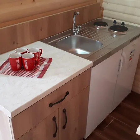 Etno Naselje Kum Bed and Breakfast