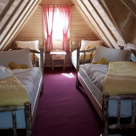 Etno Naselje Kum Bed & Breakfast 4*