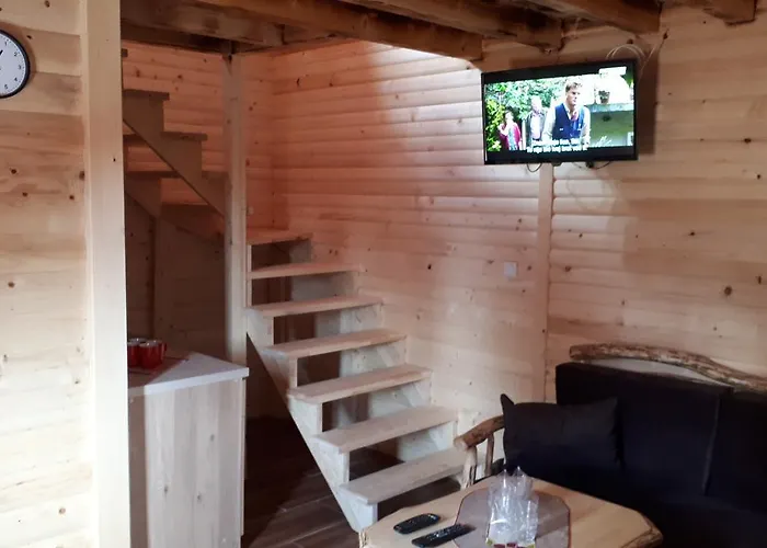 Bed and Breakfast Etno Naselje Kum 4*