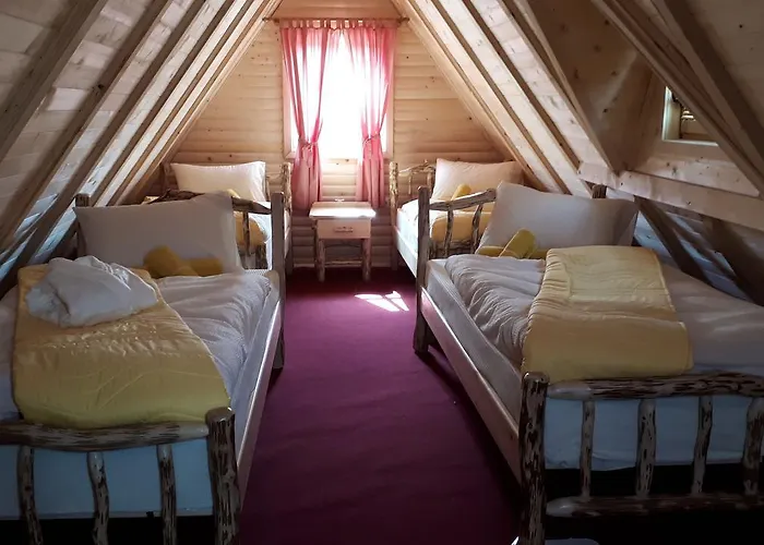 Etno Naselje Kum Bed and Breakfast 4*